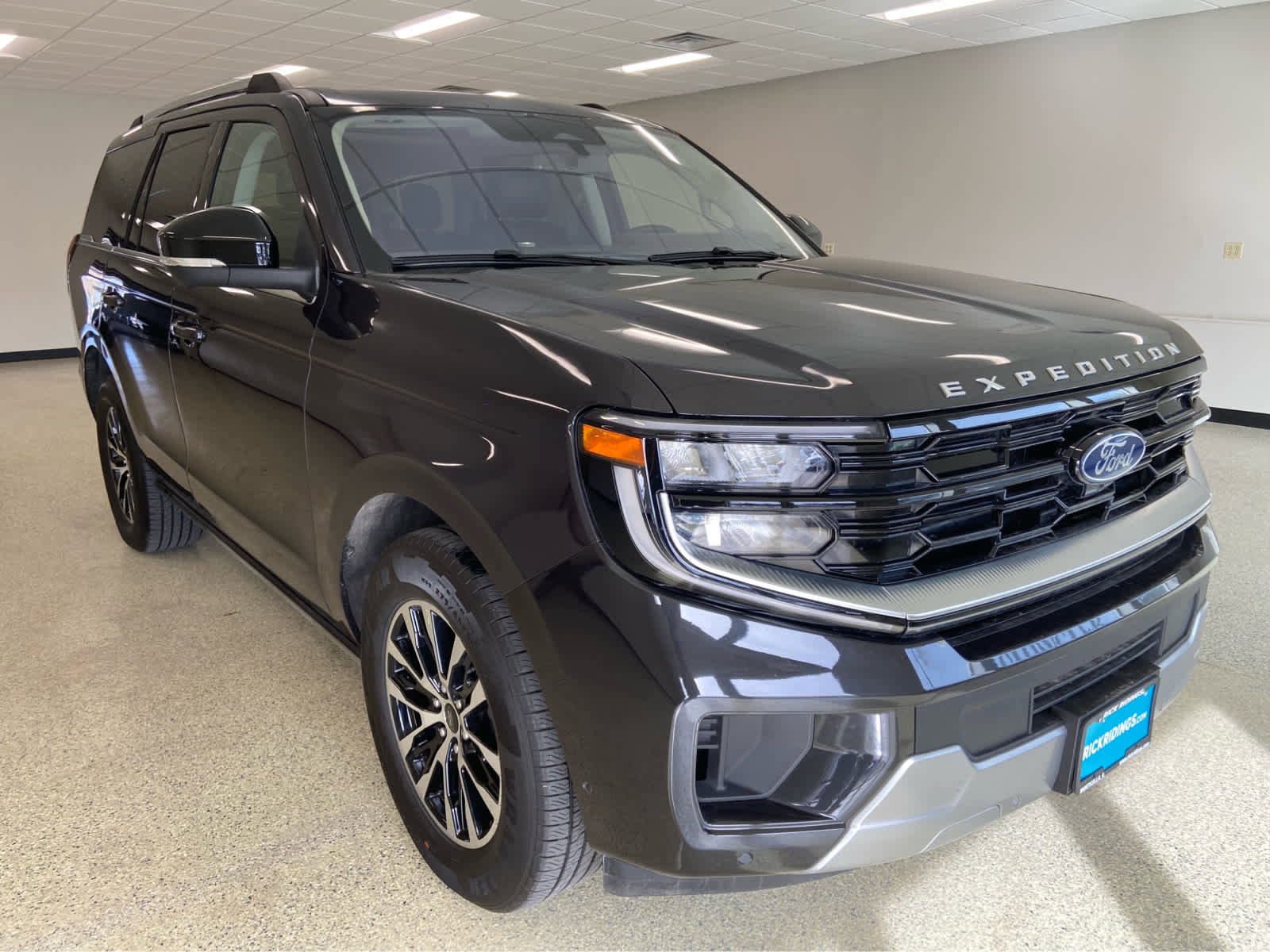 Used 2025 Ford Expedition Platinum image 6