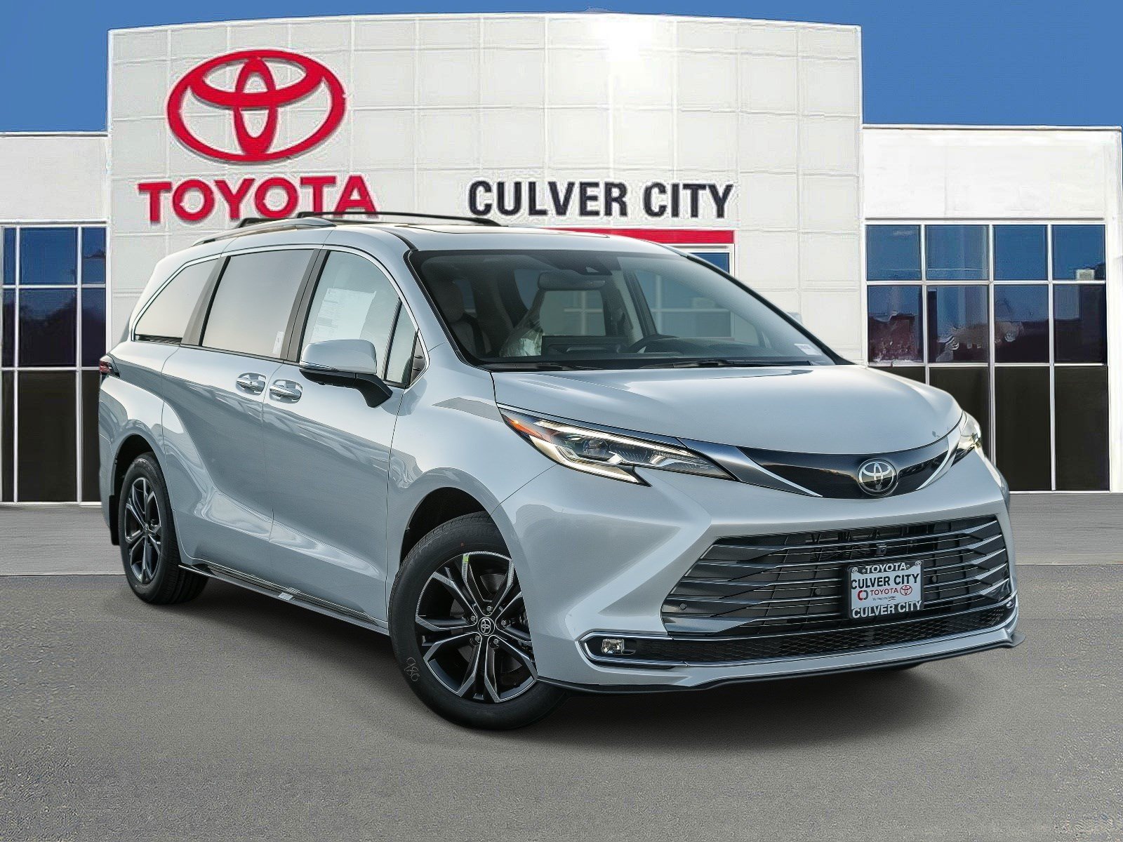 New 2026 Toyota Sienna Platinum AWD/4WD image 1