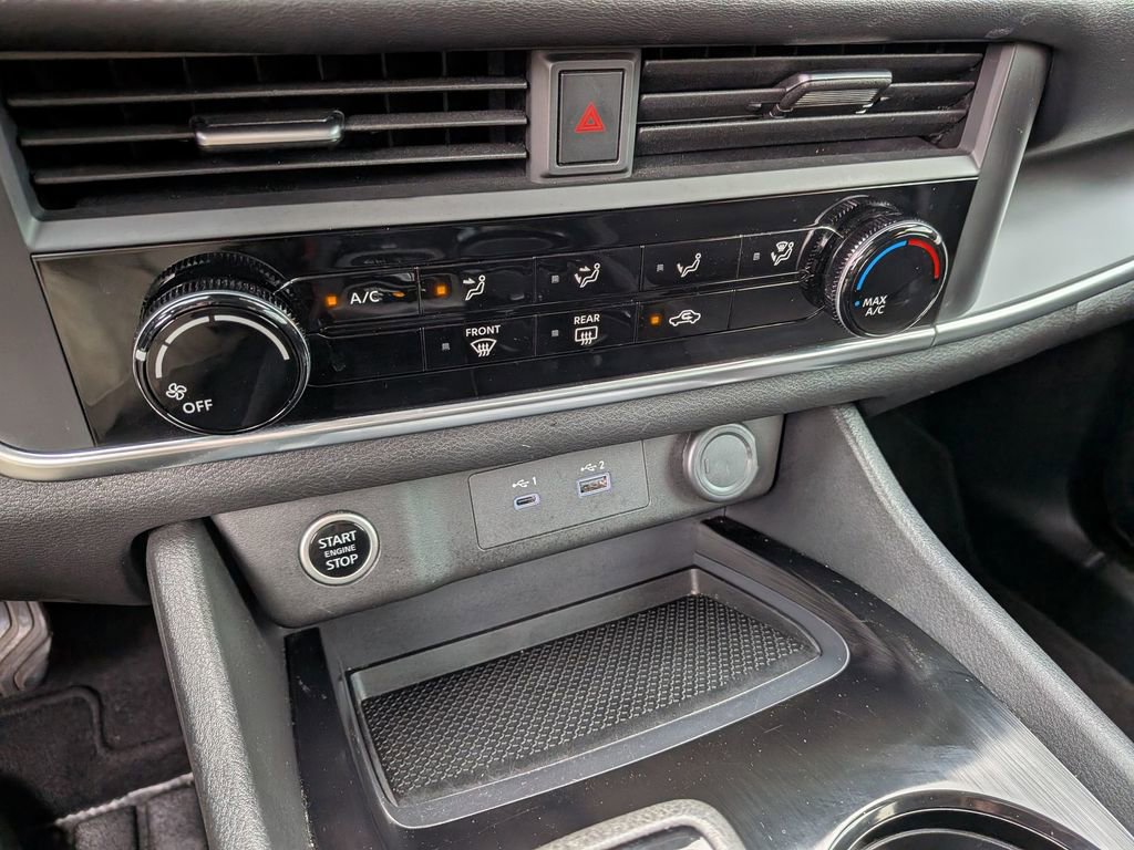 Used 2023 Nissan Rogue S FWD image 32