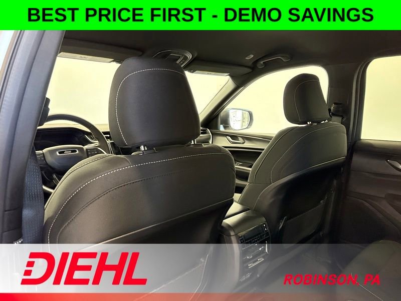 New 2026 Jeep Grand Cherokee L Laredo AWD/4WD image 18