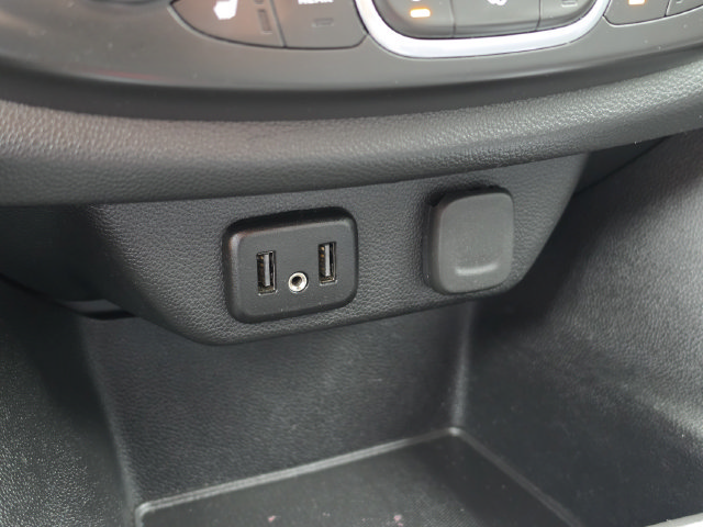 Used 2020 Chevrolet Traverse LT w/ LPO, Floor Liner Package FWD image 35