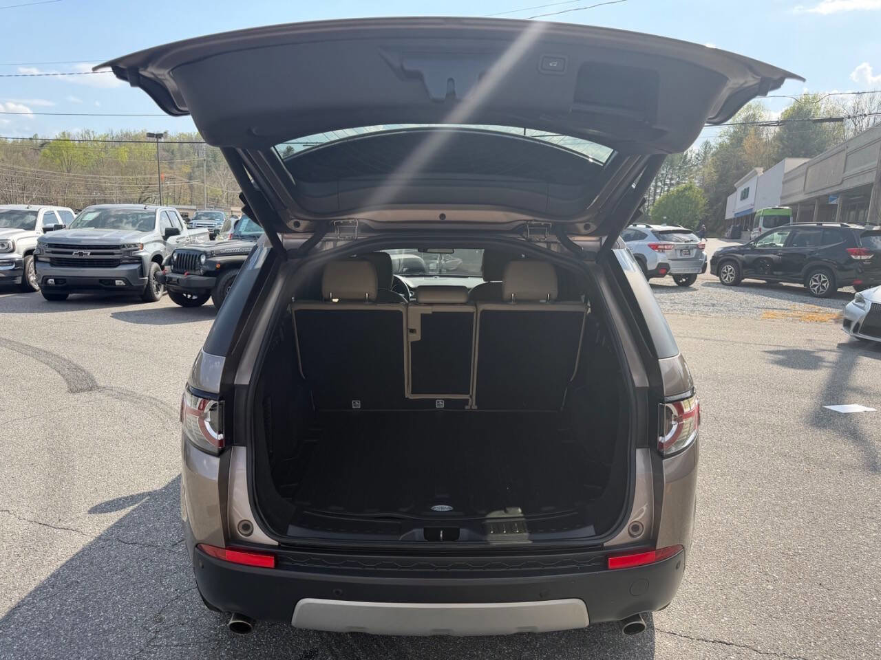 Used 2016 Land Rover Discovery Sport HSE image 21