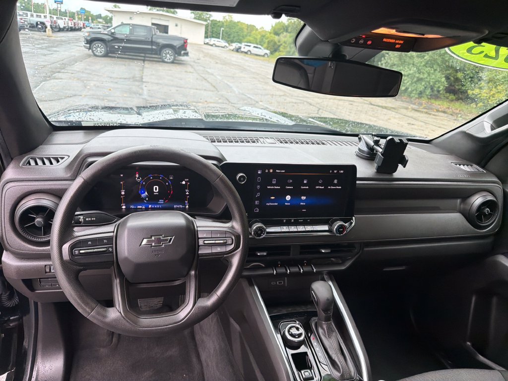 Used 2023 Chevrolet Colorado Trail Boss w/ LPO, Dark Essentials Package AWD/4WD image 29