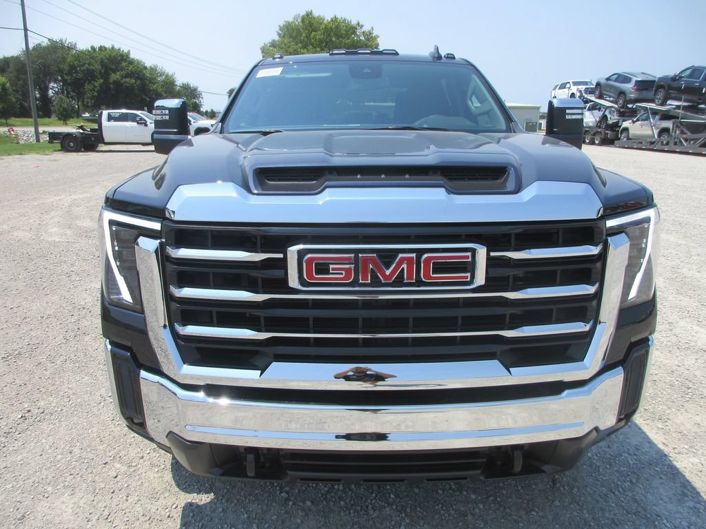 New 2026 GMC Sierra 2500 SLT AWD/4WD image 12