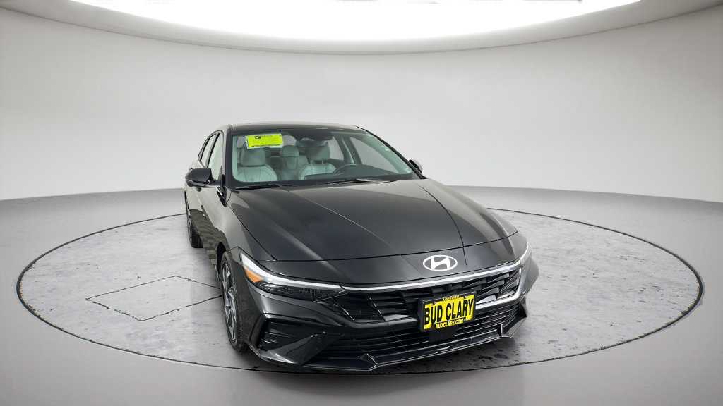 Used 2024 Hyundai Elantra Limited FWD image 12
