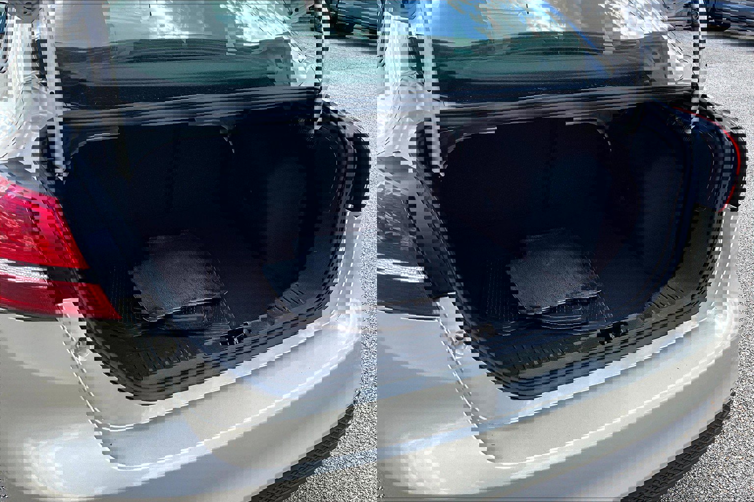 Used 2018 Ford Focus SE image 19