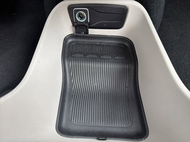 Used 2023 Chrysler Voyager LX FWD image 35