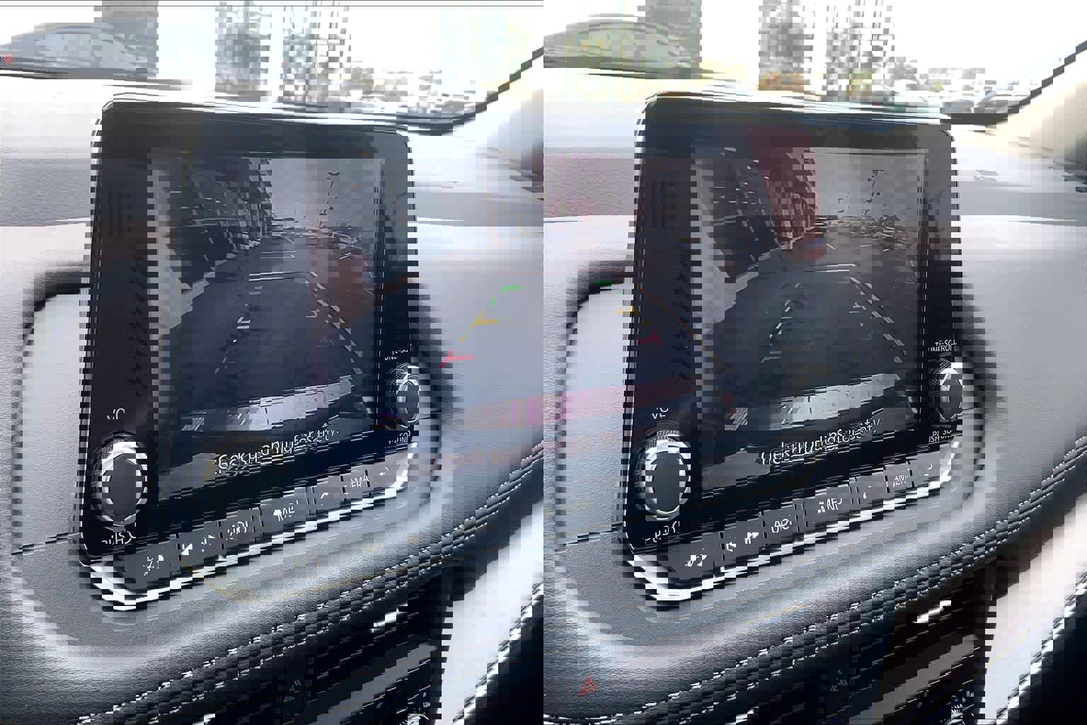 Used 2025 Nissan Rogue SV w/ SV Premium Package image 29