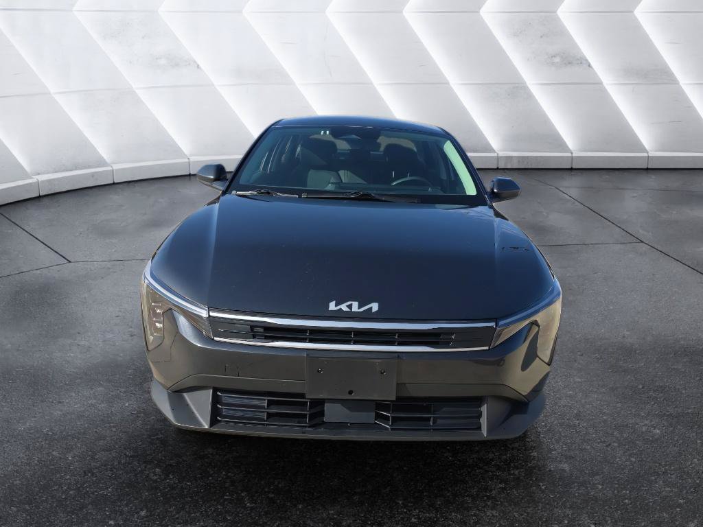 Used 2025 Kia K4 FWD image 2