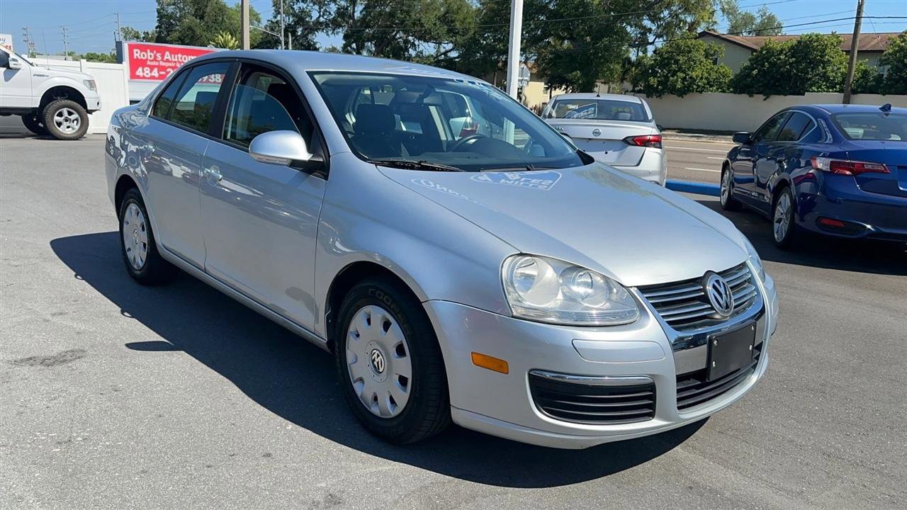 Used 2005 Volkswagen Jetta Value Edition FWD image 5