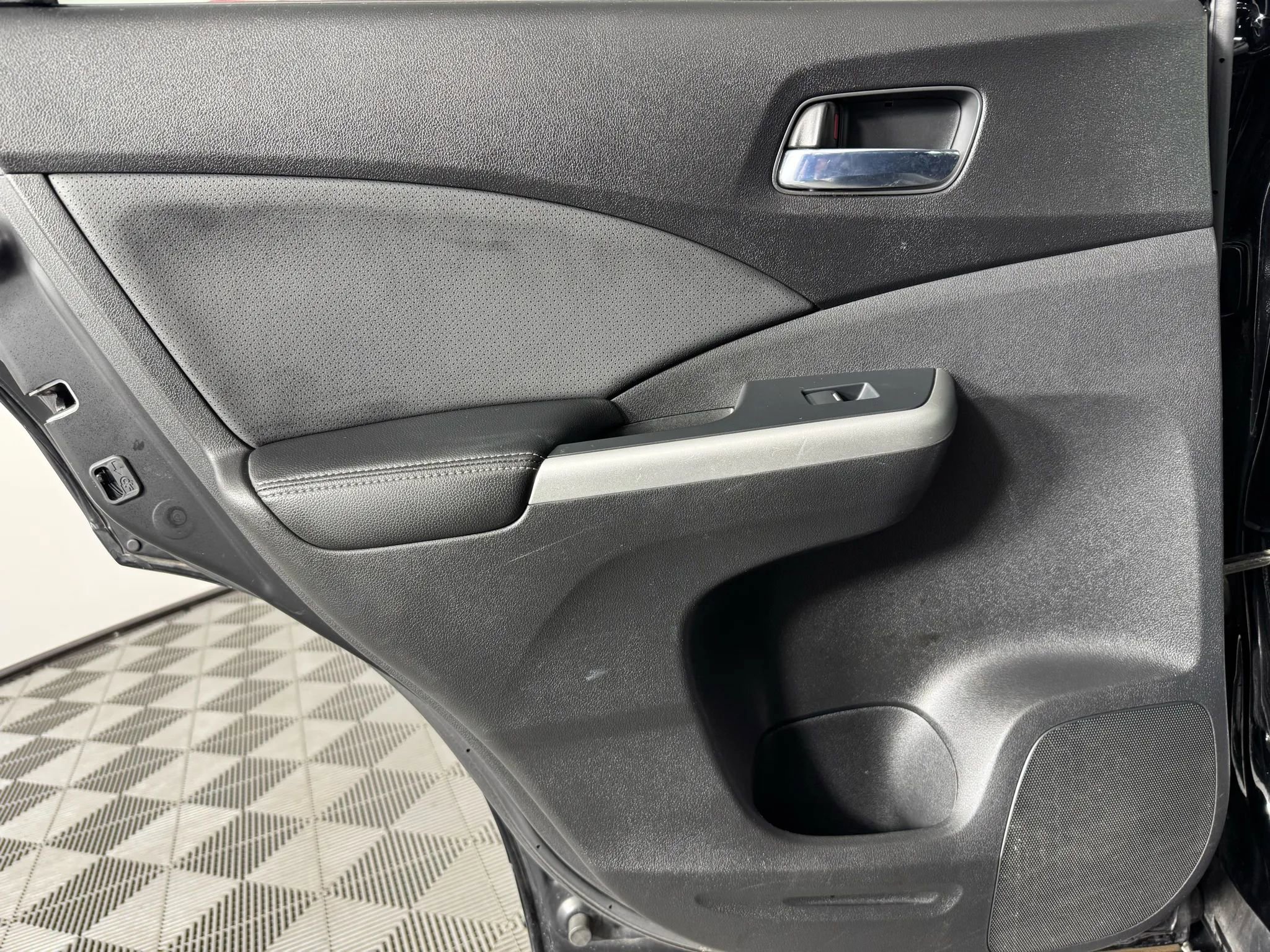 Used 2015 Honda CR-V EX-L image 42