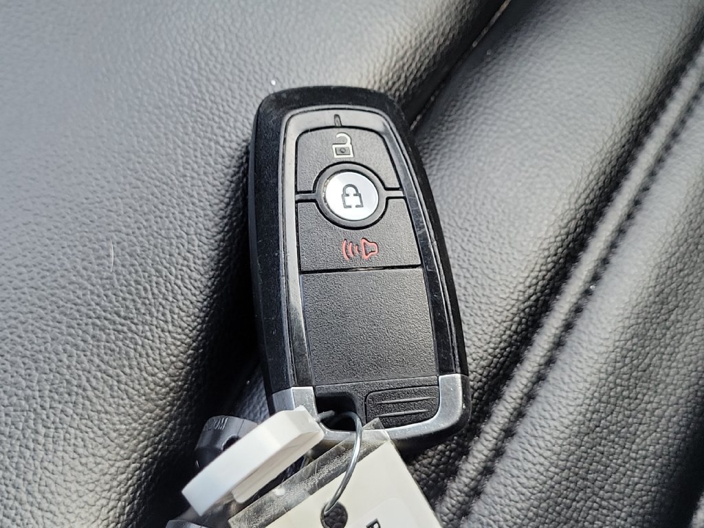 Used 2023 Ford Edge SEL AWD/4WD image 32