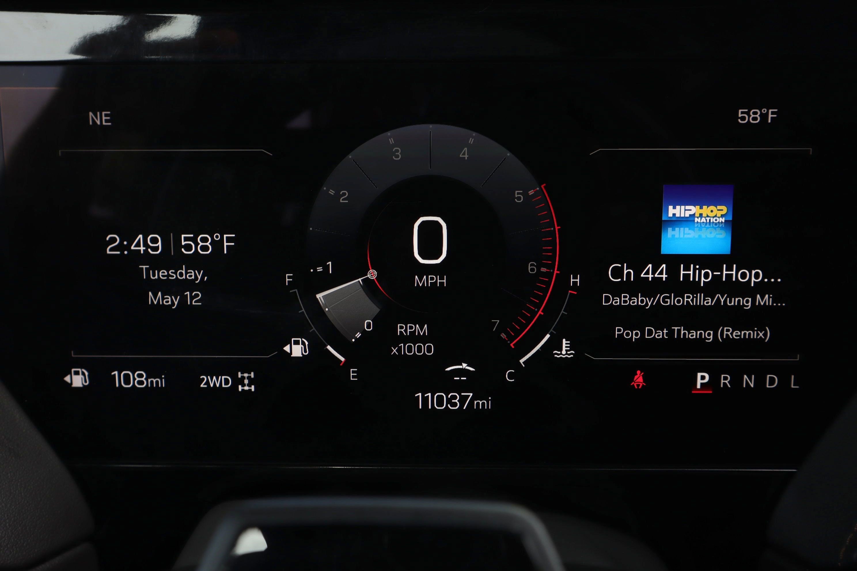 Used 2025 GMC Yukon AT4 w/ AT4 Premium Plus Package AWD/4WD image 14