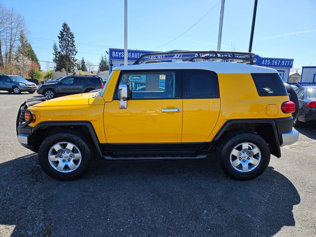 Used 2007 Toyota FJ Cruiser 4WD image 2