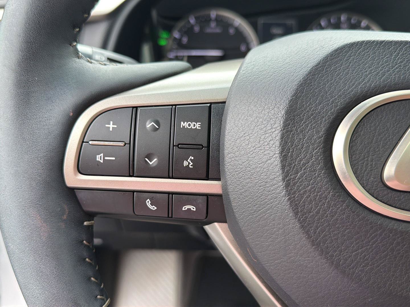 Used 2018 Lexus RX 350 FWD w/ Premium Package image 21