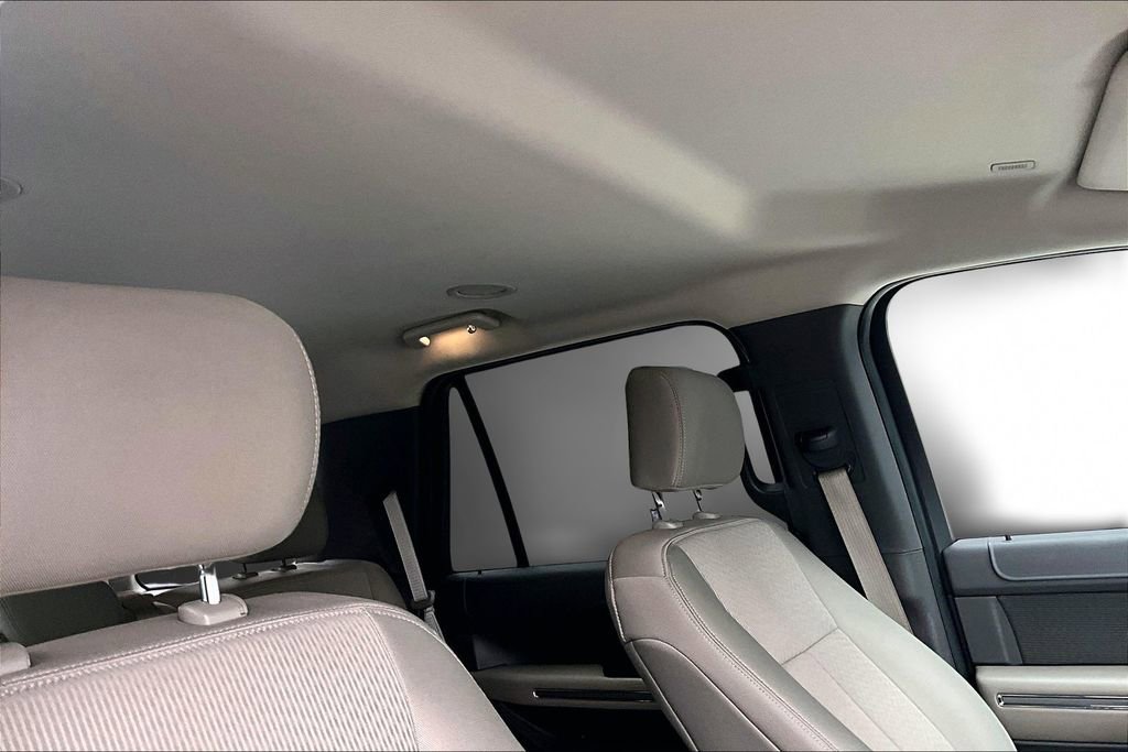 Used 2018 Ford Expedition XLT image 27