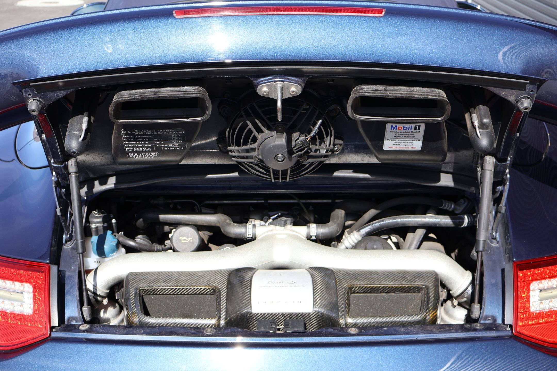 Used 2011 Porsche 911 Turbo S image 23