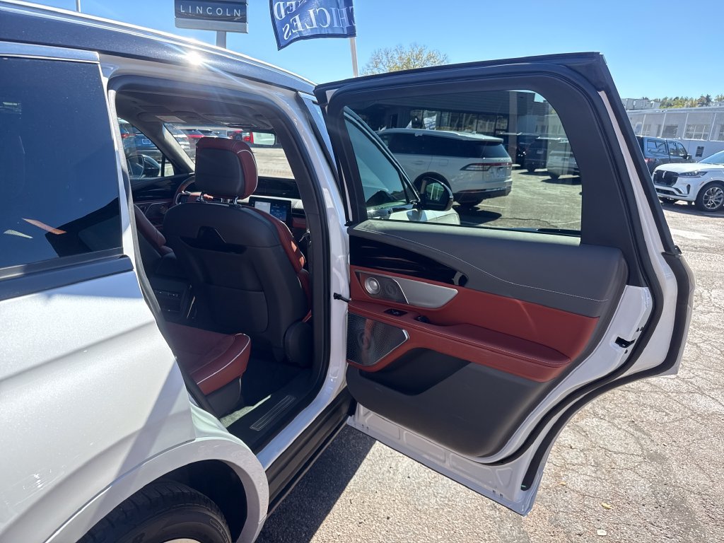 Certified 2024 Lincoln Nautilus Black Label AWD/4WD image 23
