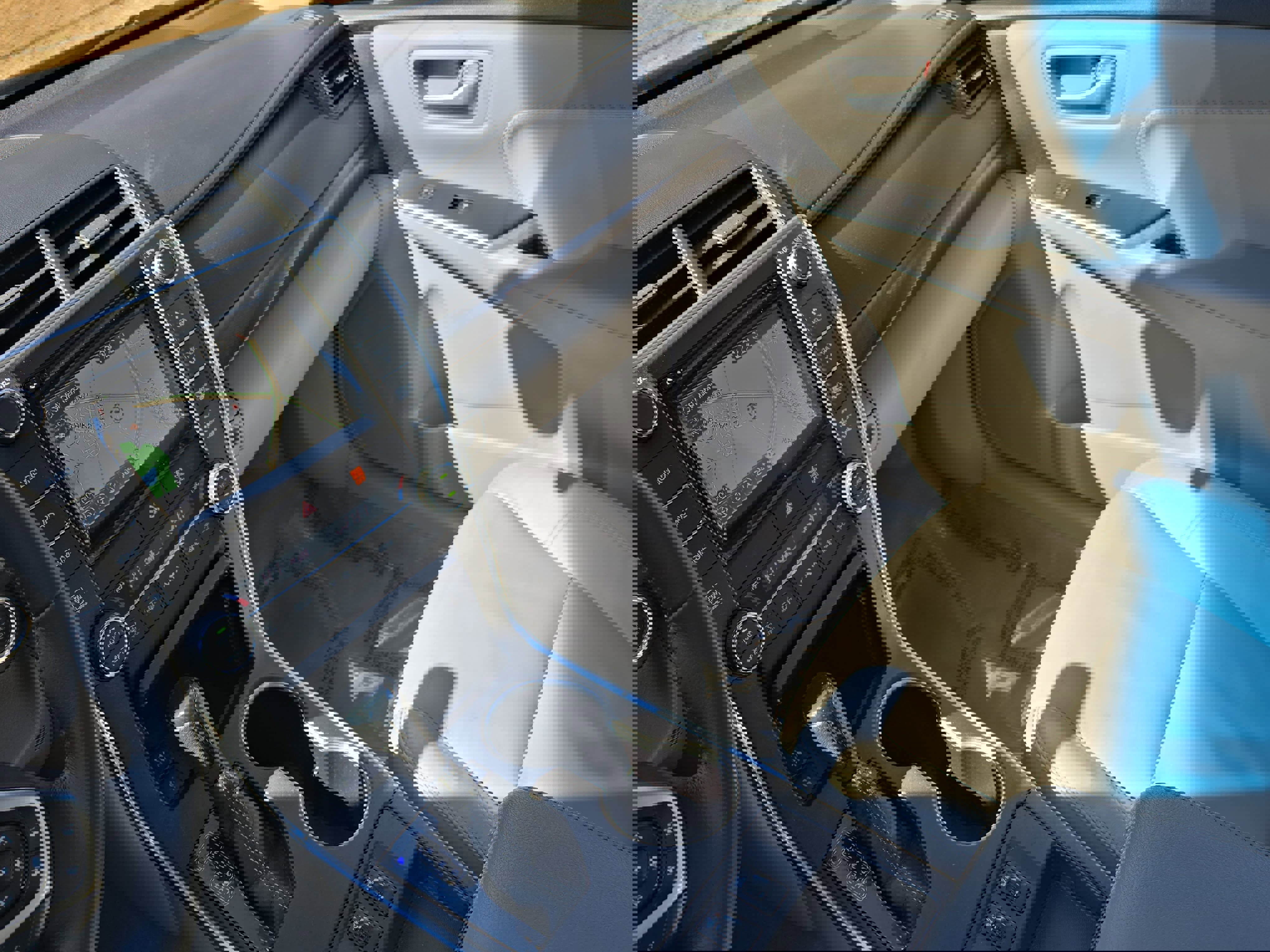 Used 2015 Toyota Camry XLE w/ Advanced Technology Package image 24