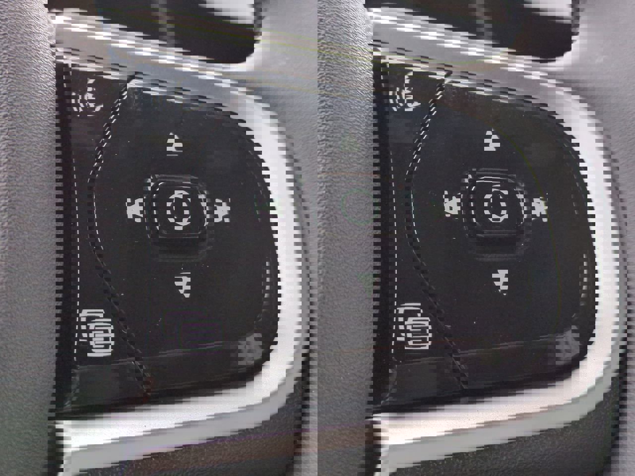 New 2026 Volvo XC90 B6 Plus w/ Protection Package Premier image 25