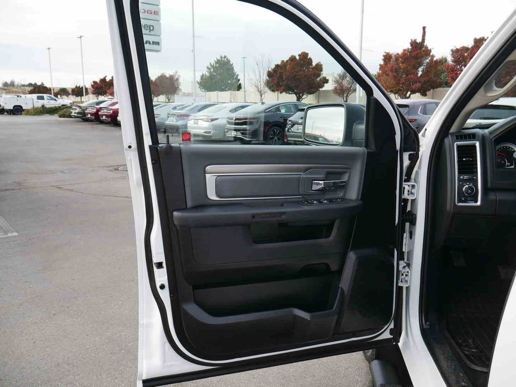 Used 2023 RAM 1500 Classic SLT w/ Electronics Convenience Group image 29