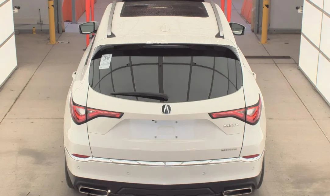 Used 2022 Acura MDX SH-AWD w/ Advance Package image 5