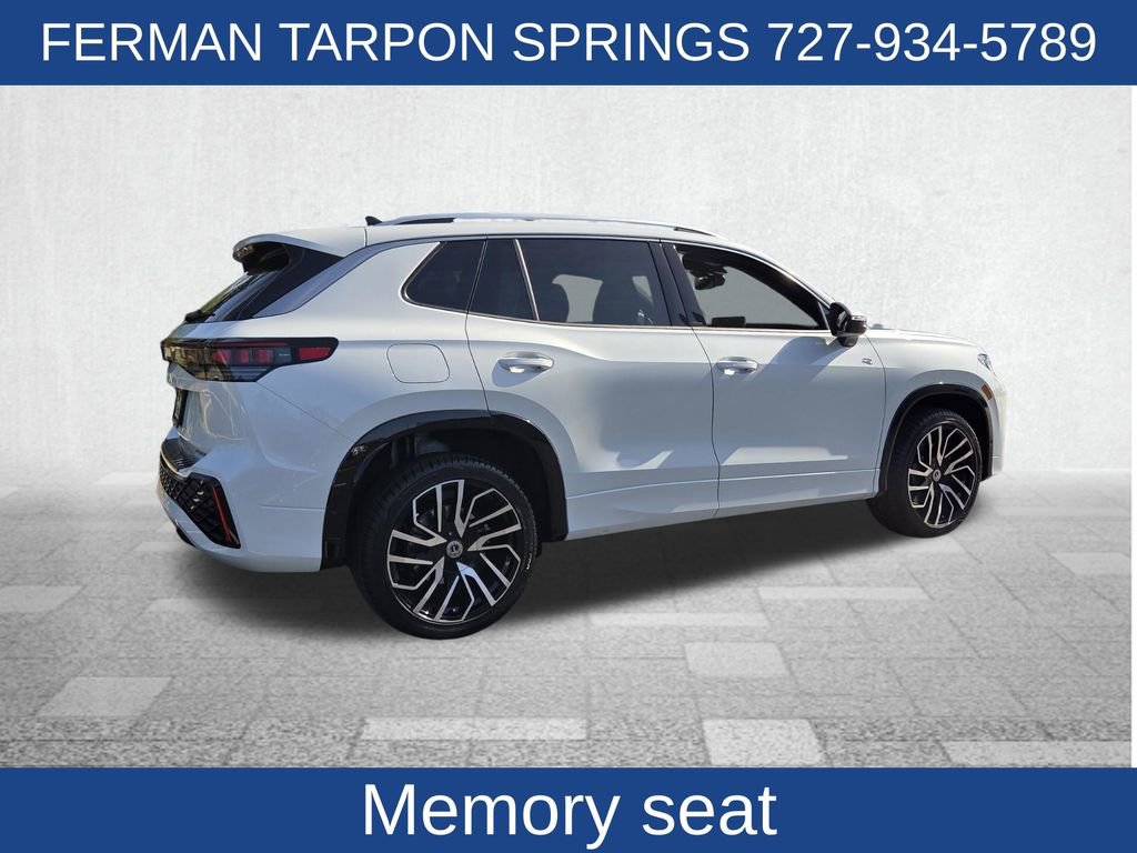 Used 2026 Volkswagen Tiguan SEL R-Line AWD/4WD image 10