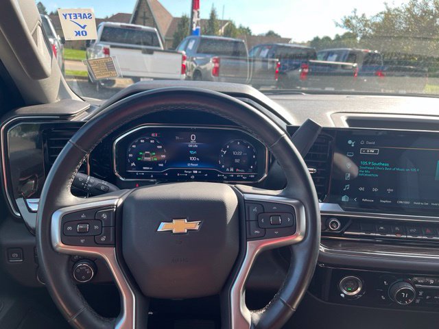 Certified 2024 Chevrolet Silverado 1500 LT AWD/4WD image 16