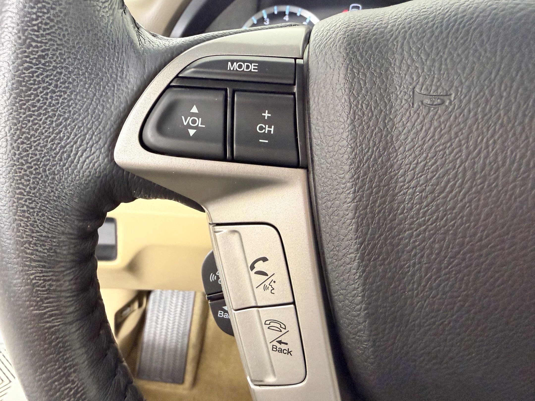 Used 2010 Honda Accord EX-L image 17