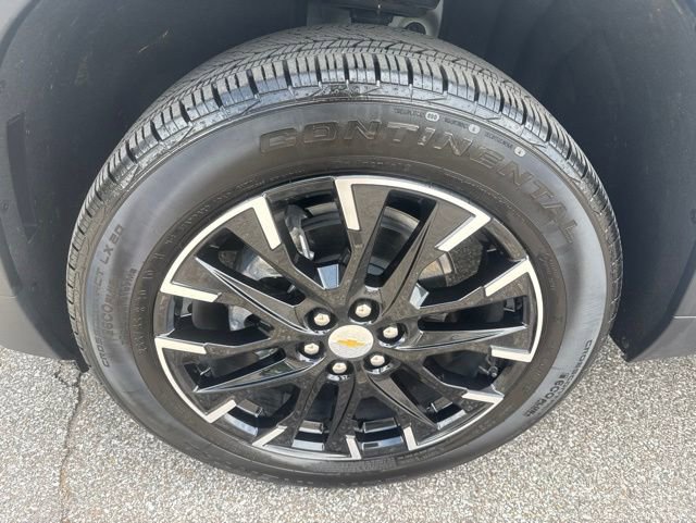 Used 2026 Chevrolet Traverse LT w/ Sun and Wheel Package FWD image 12