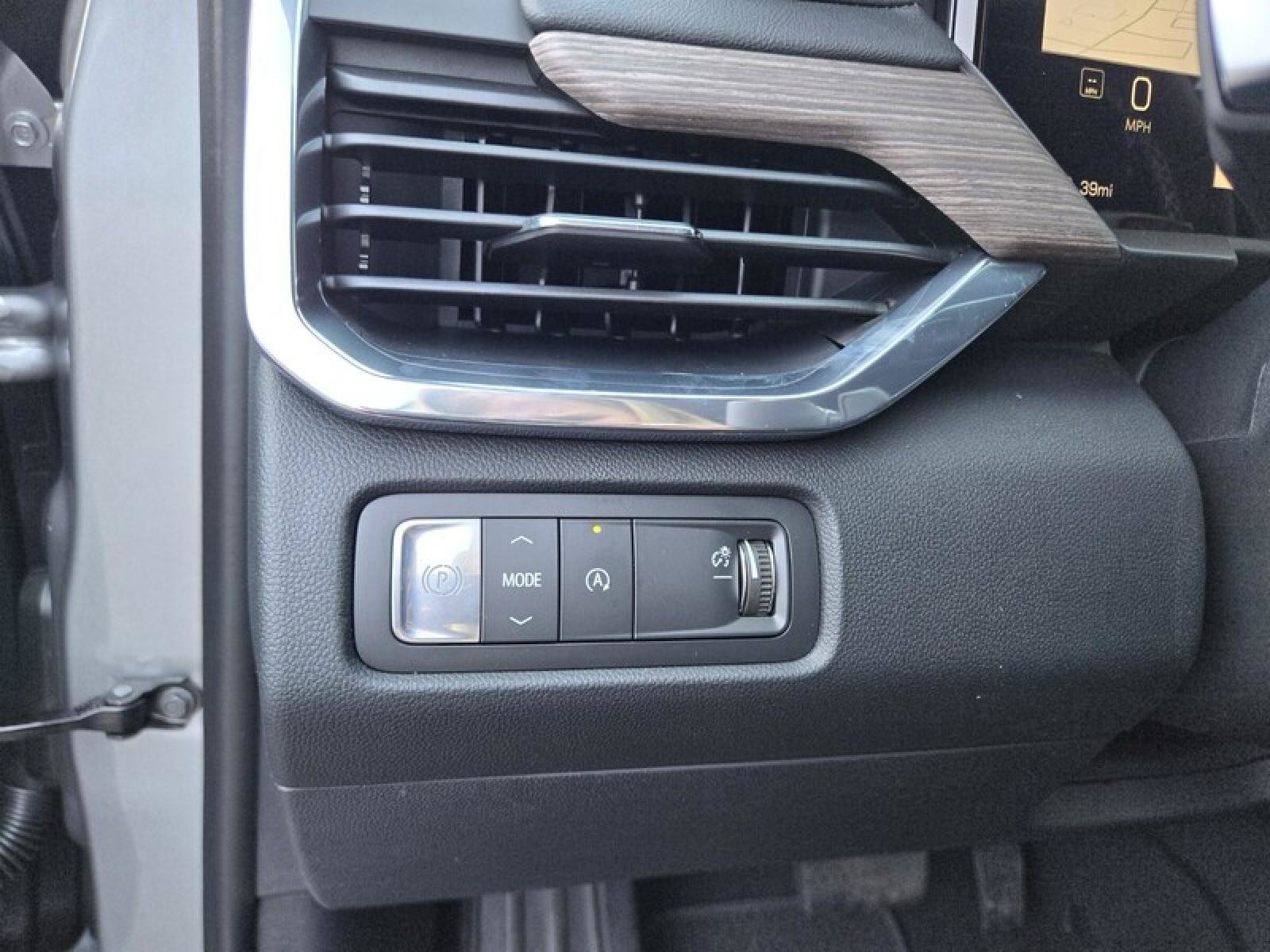 New 2026 GMC Acadia Denali w/ Super Cruise Package FWD image 15