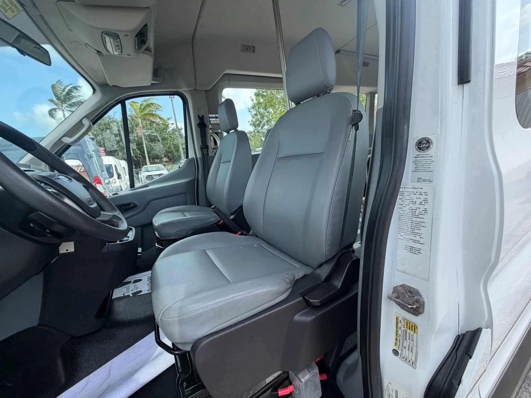 Used 2017 Ford Transit 350 XL RWD image 16
