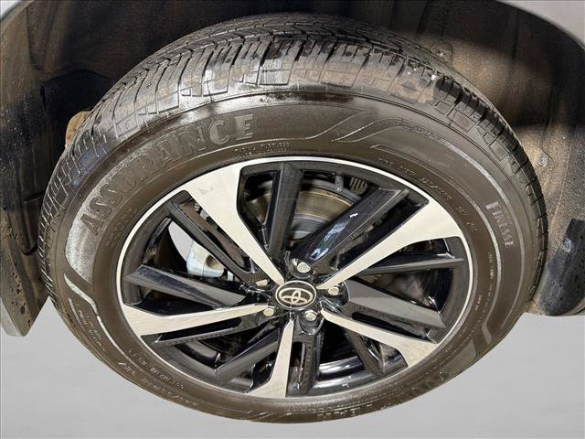 Used 2024 Toyota Corolla Cross AWD Hybrid w/ Convenience Package image 18