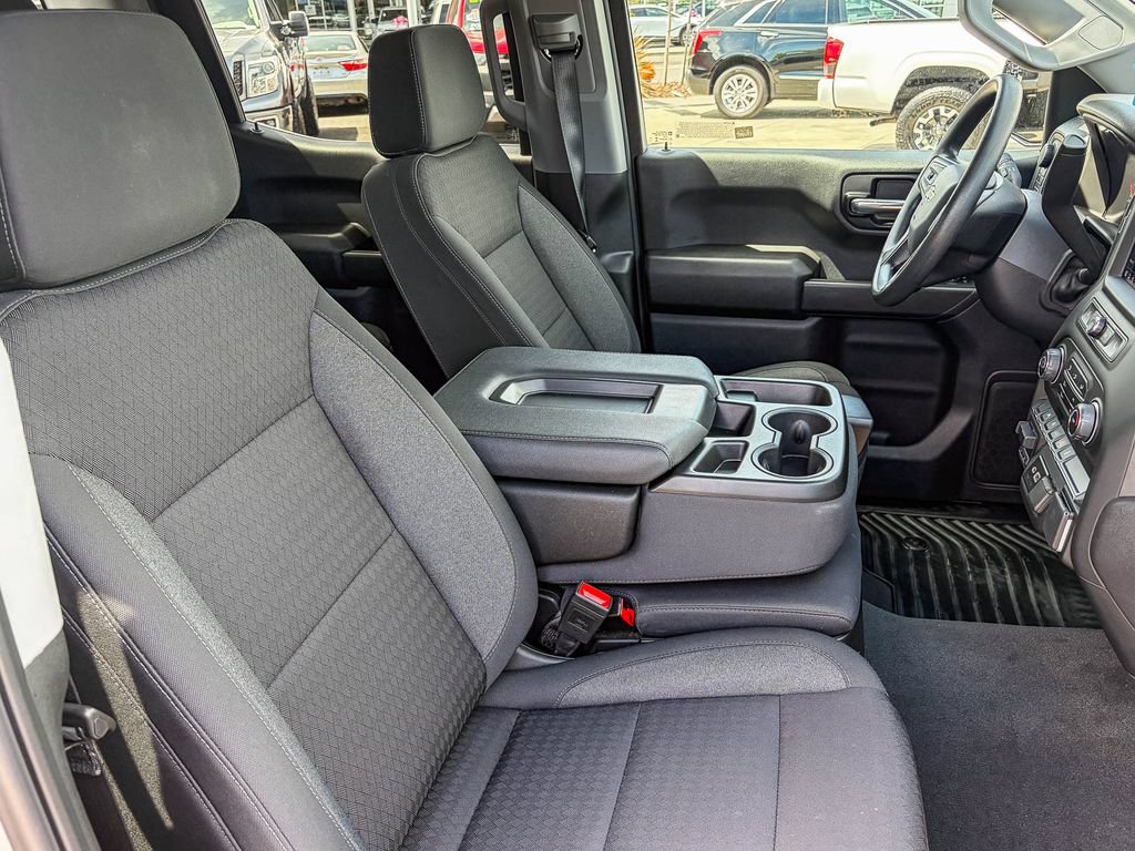Certified 2025 Chevrolet Silverado 1500 Custom AWD/4WD image 37