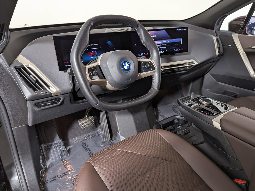 Certified 2024 BMW iX xDrive50 w/ Sport Package AWD/4WD image 18