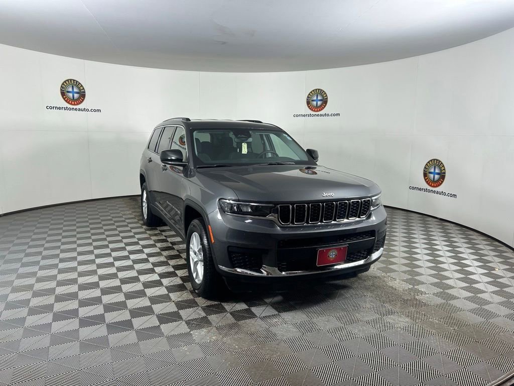 Used 2023 Jeep Grand Cherokee L Laredo AWD/4WD image 19