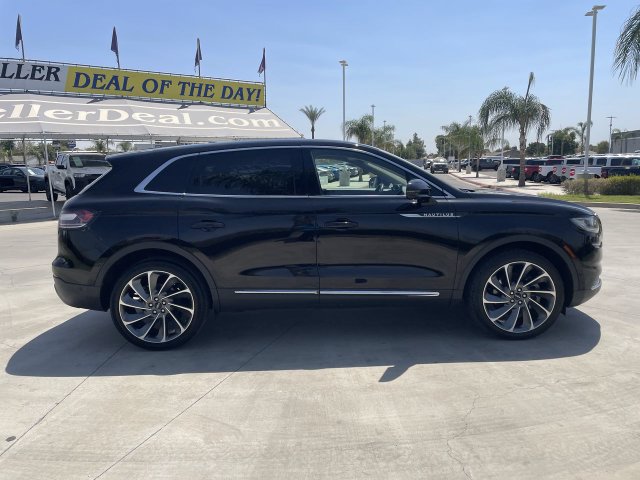 Used 2023 Lincoln Nautilus Reserve w/ Equipment Group 201A FWD image 9