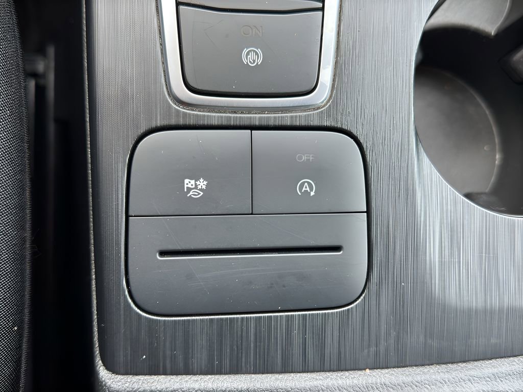 Used 2025 Ford Escape Active image 22