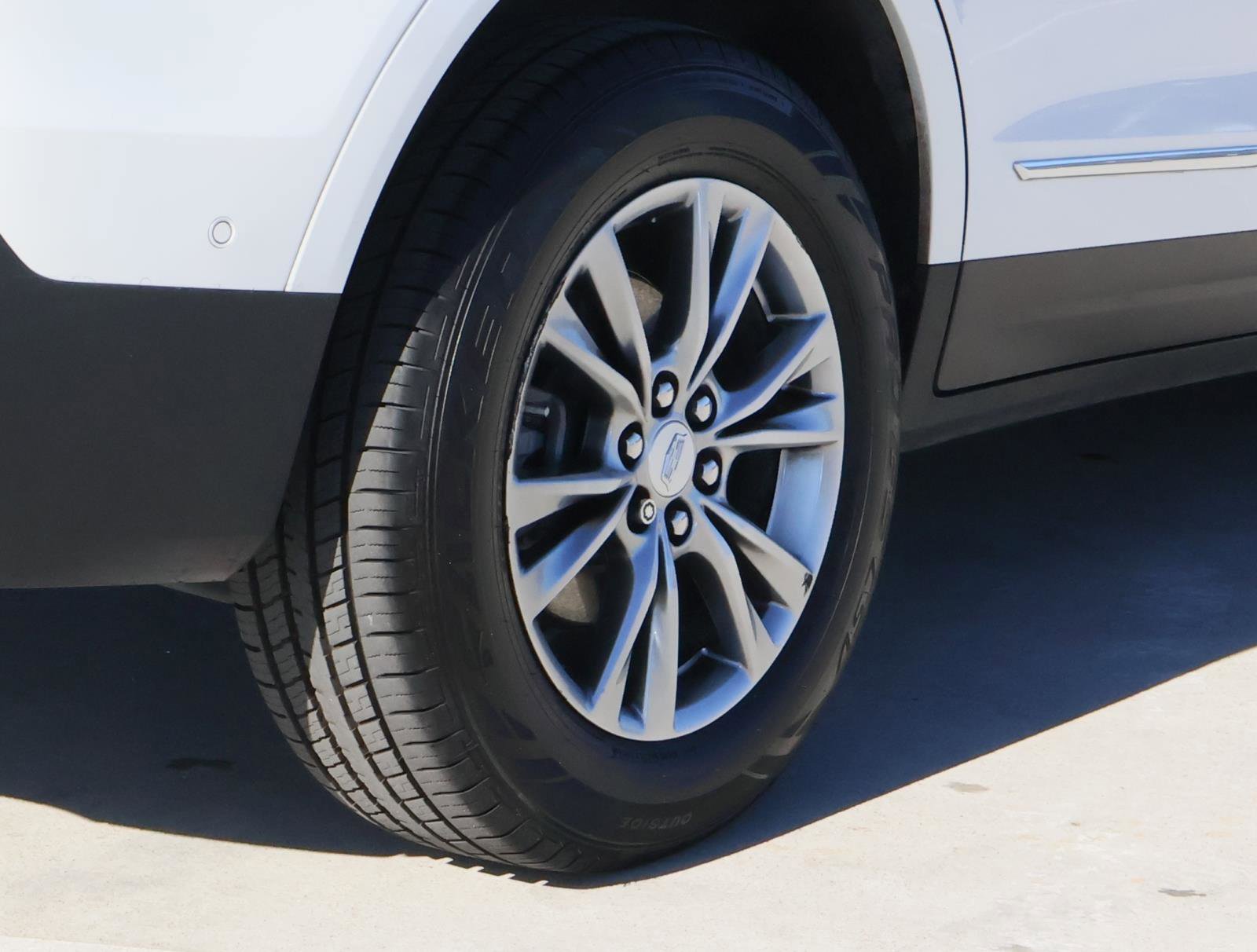 Certified 2022 Cadillac XT5 Premium Luxury w/ Technology Package image 12