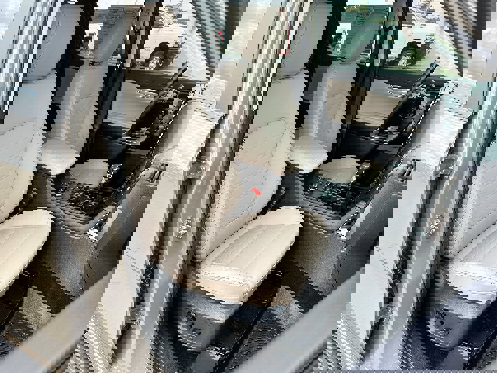 Used 2025 Ford Ranger Lariat w/ FX4 Off-Road Package image 24