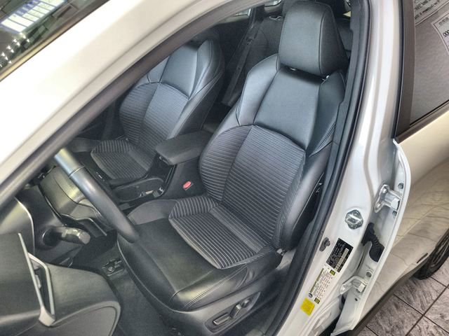 Used 2023 Toyota Corolla Cross XSE w/ Convenience Package image 11