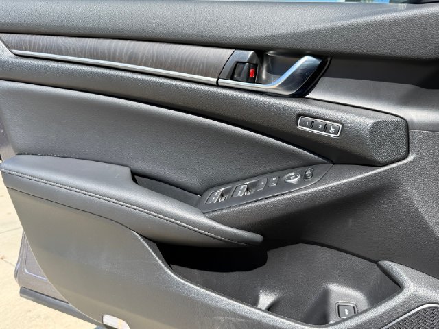 Used 2022 Honda Accord Touring image 20