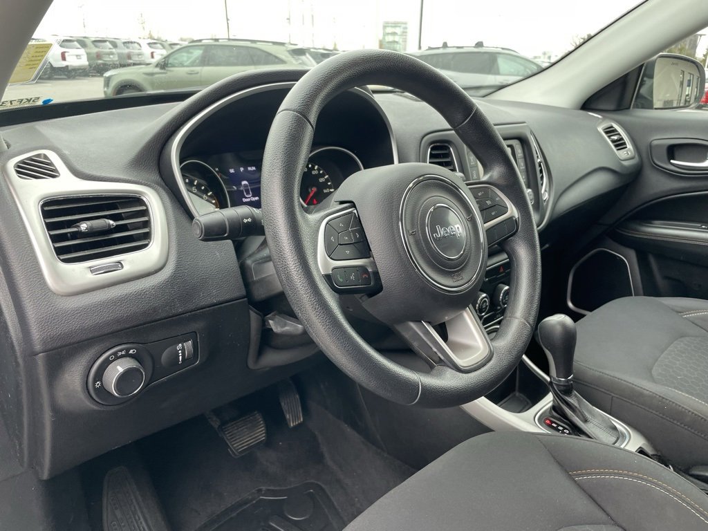 Used 2018 Jeep Compass Sport image 9