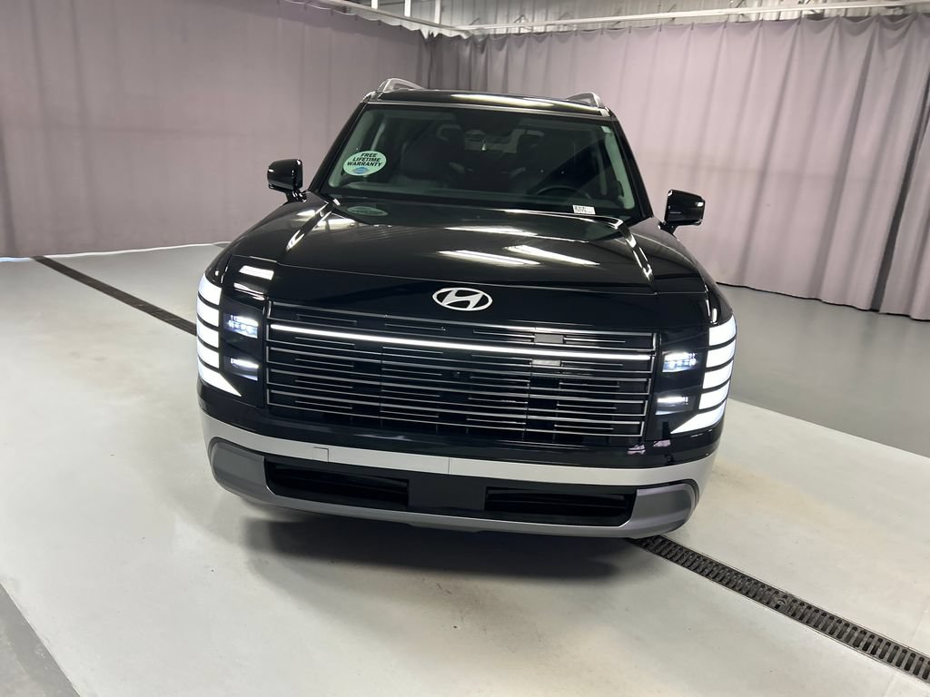 Used 2026 Hyundai Palisade Limited AWD/4WD image 2