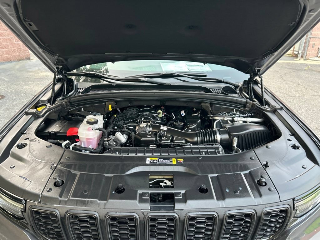 New 2025 Jeep Grand Cherokee L Laredo AWD/4WD image 10