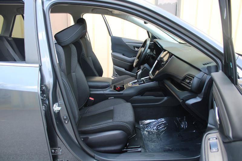 Used 2023 Subaru Outback Premium AWD/4WD image 9