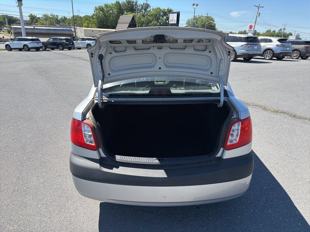Used 2007 Kia Rio LX FWD image 16