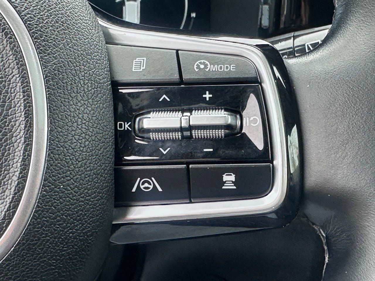 Used 2021 Kia Sorento SX Prestige image 30