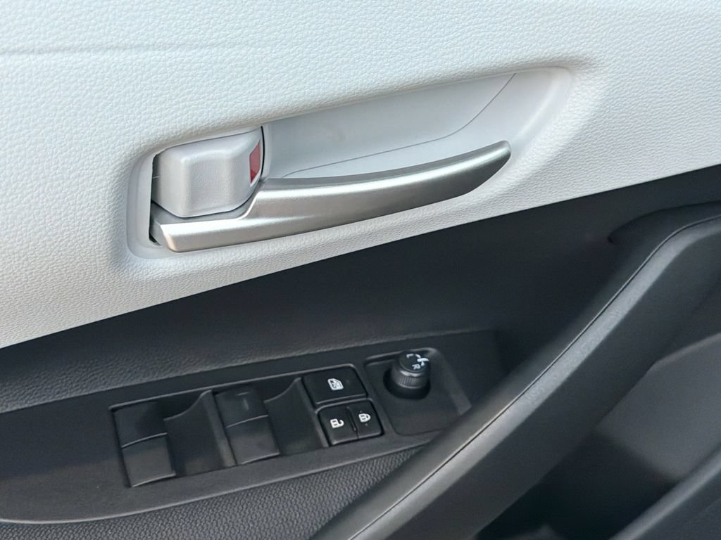 New 2026 Toyota Corolla SE FWD image 17
