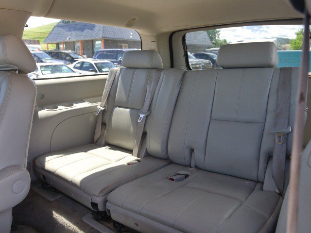 Used 2009 Chevrolet Suburban LT w/ Luxury Package AWD/4WD image 27